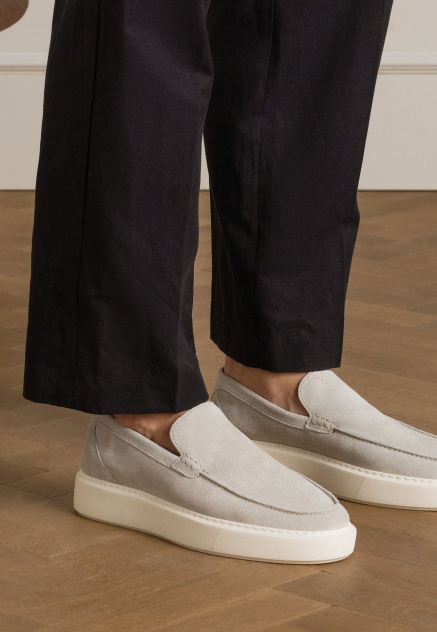 Лоферы Manfield LOAFER, Grau/Grey
Лоферы Manfield LOAFER, Grau/Grey