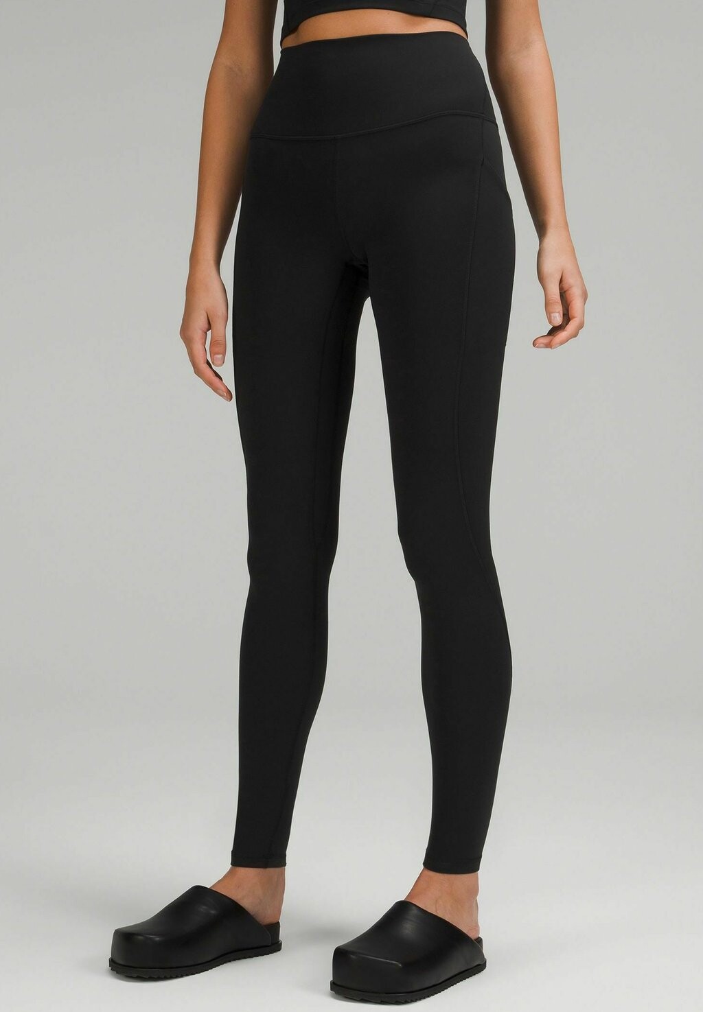 Тайтсы женские lululemon с высокой талией с логотипом бренда, черный
Тайтсы женские lululemon с высокой талией с логотипом бренда, черный