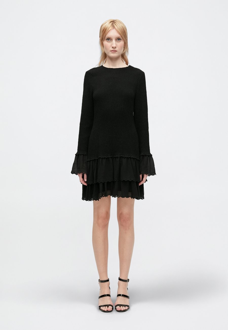 Платье MICHAEL Michael Kors SMOCK MINI DRESS, Black
Платье MICHAEL Michael Kors SMOCK MINI DRESS, Black