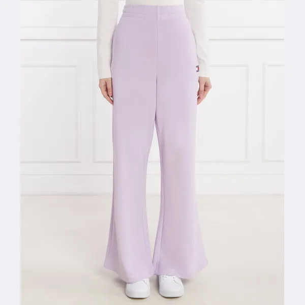 Широкие расклешенные спортивные брюки Badge Tommy Hilfiger, лавандовый
Широкие расклешенные спортивные брюки Badge Tommy Hilfiger, лавандовый