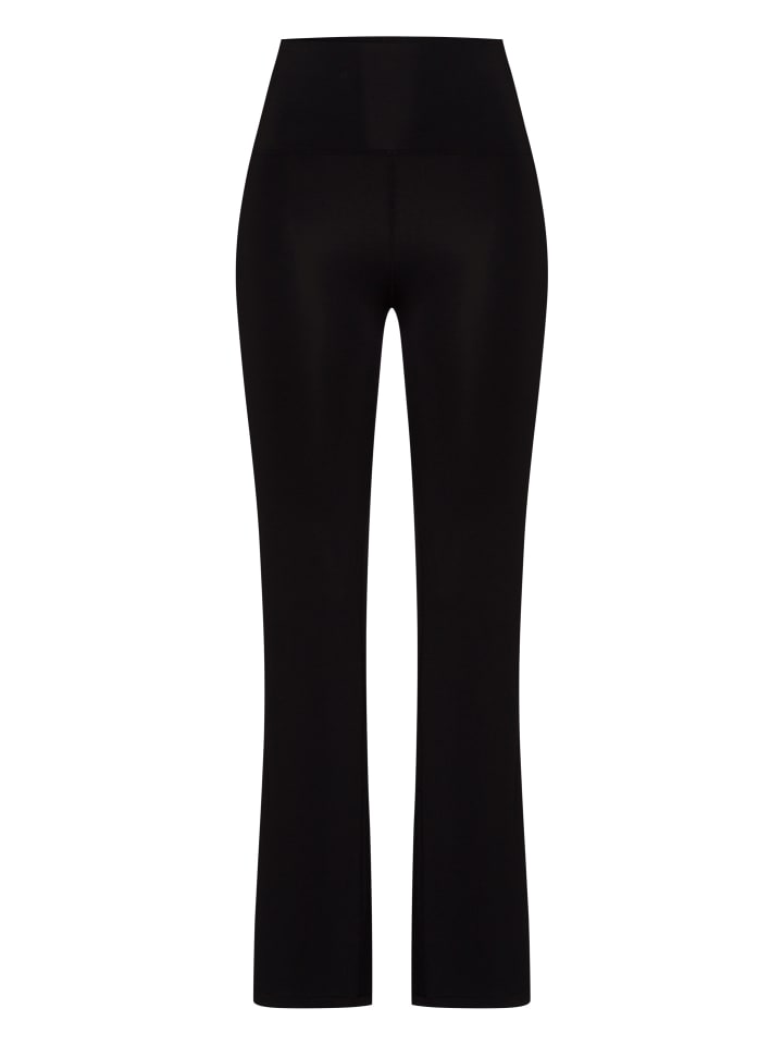 Брюки BELLE леггинсы расклешенные черного цвета Les Lunes
Брюки BELLE леггинсы расклешенные черного цвета Les Lunes