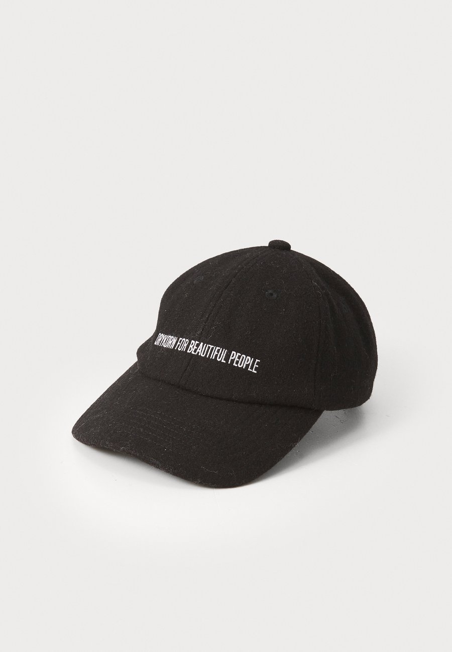 Бейсболка DRYKORN JESPER UNISEX, Black
Бейсболка DRYKORN JESPER UNISEX, Black