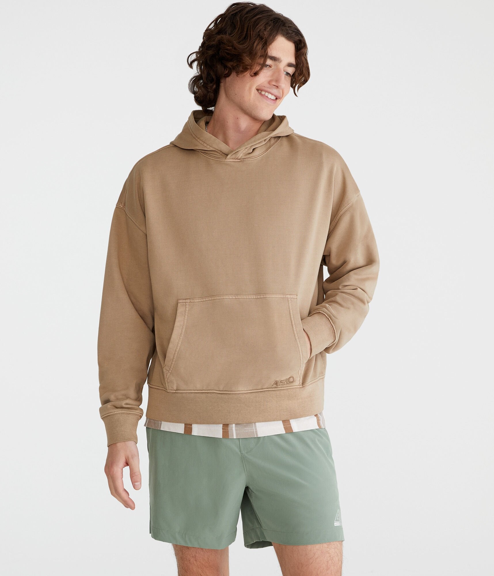 Aeropostale Тональный логотип Свободный махровый свитер с капюшоном, светло-коричневый
Aeropostale Тональный логотип Свободный махровый свитер с капюшоном, светло-коричневый
