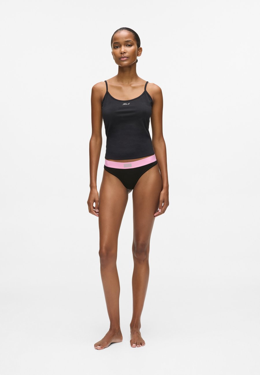 Трусы KARL LAGERFELD LOGO 7 PACK, Multicolor-Band/Black
Трусы KARL LAGERFELD LOGO 7 PACK, Multicolor-Band/Black