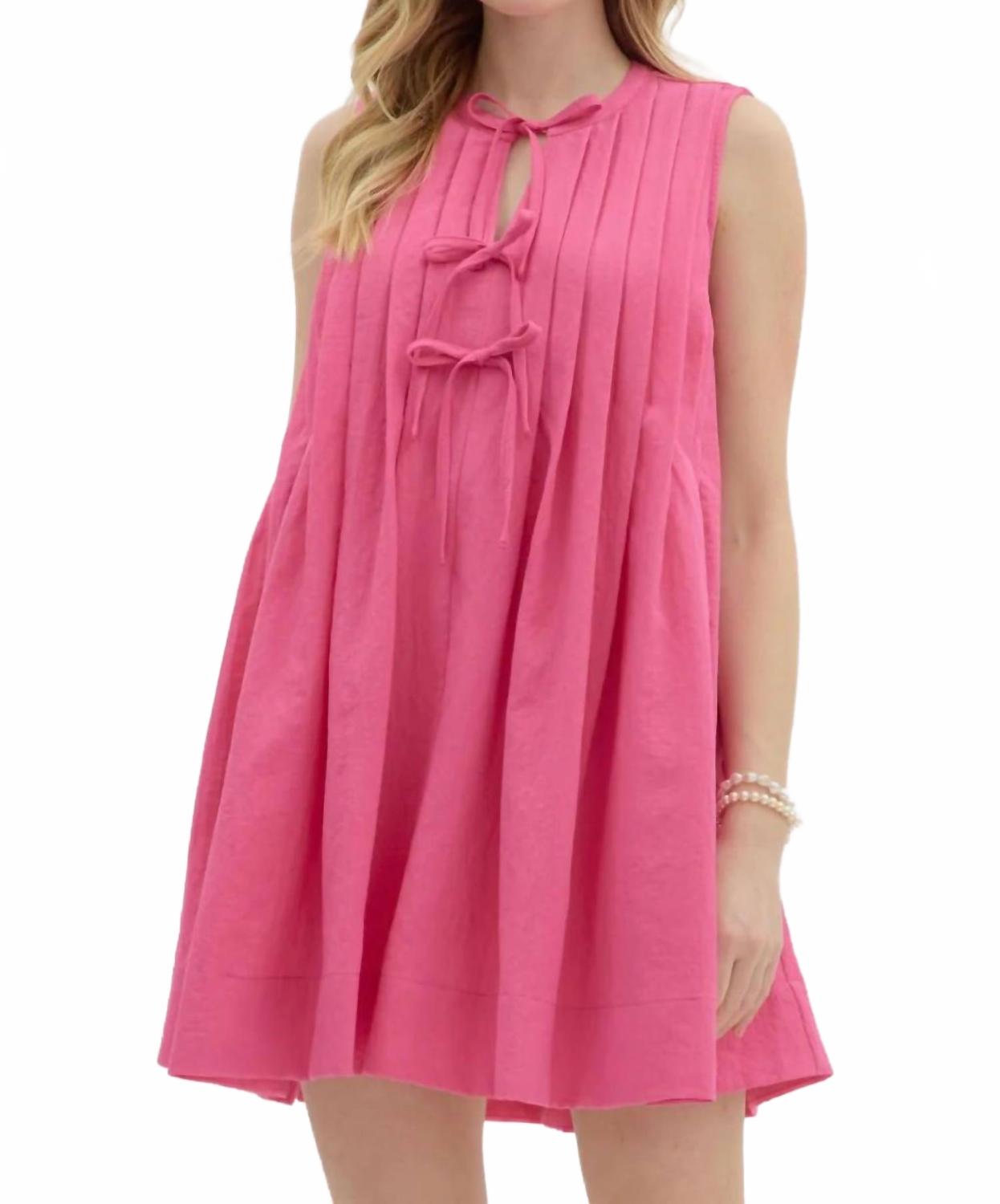 Джемми Боу платье в розовом Entro
Джемми Боу платье в розовом Entro