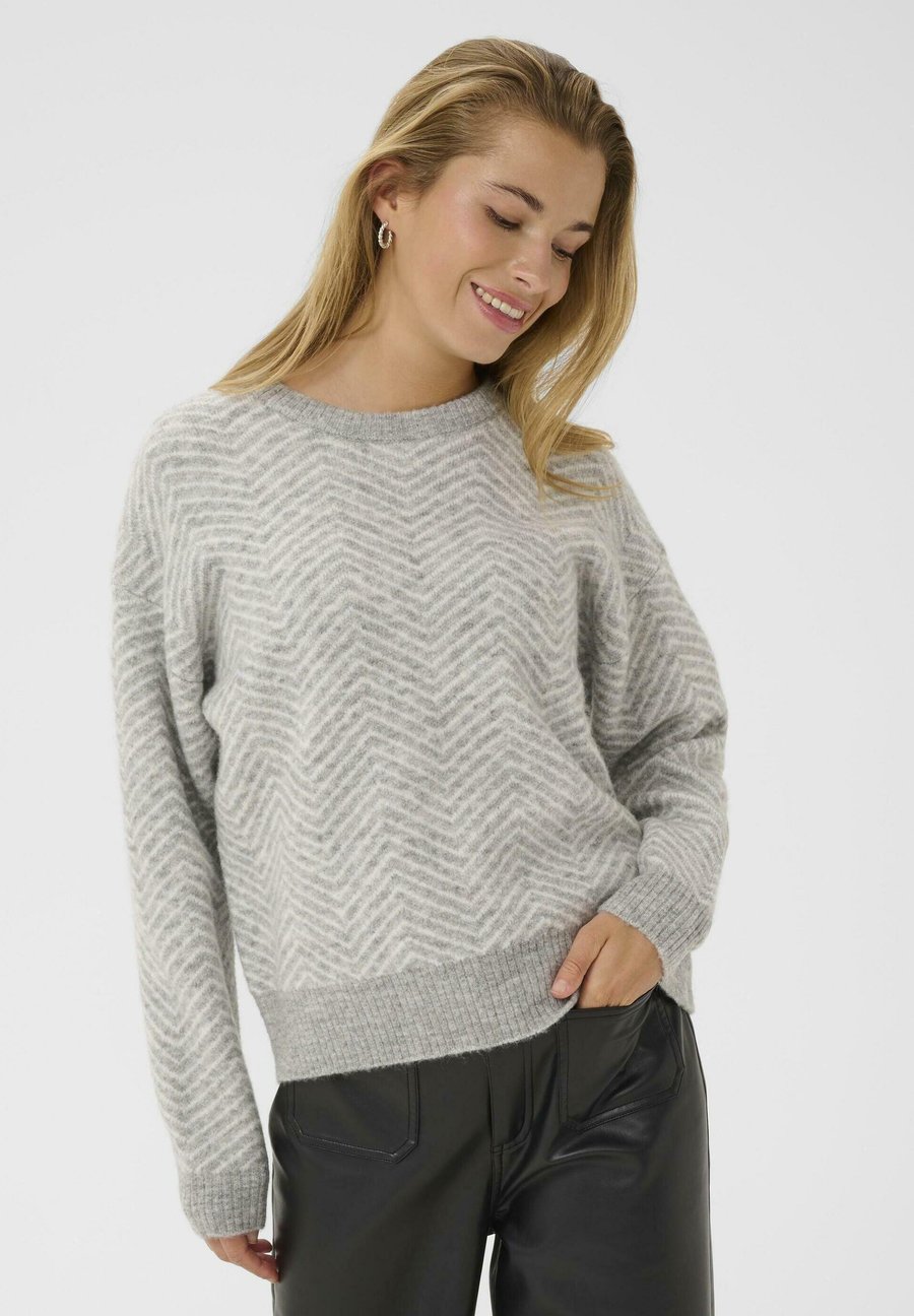 Джемпер Kaffe KABITZY PULLOVER, Grey M Chalk Zig Zag/Grey
Джемпер Kaffe KABITZY PULLOVER, Grey M Chalk Zig Zag/Grey