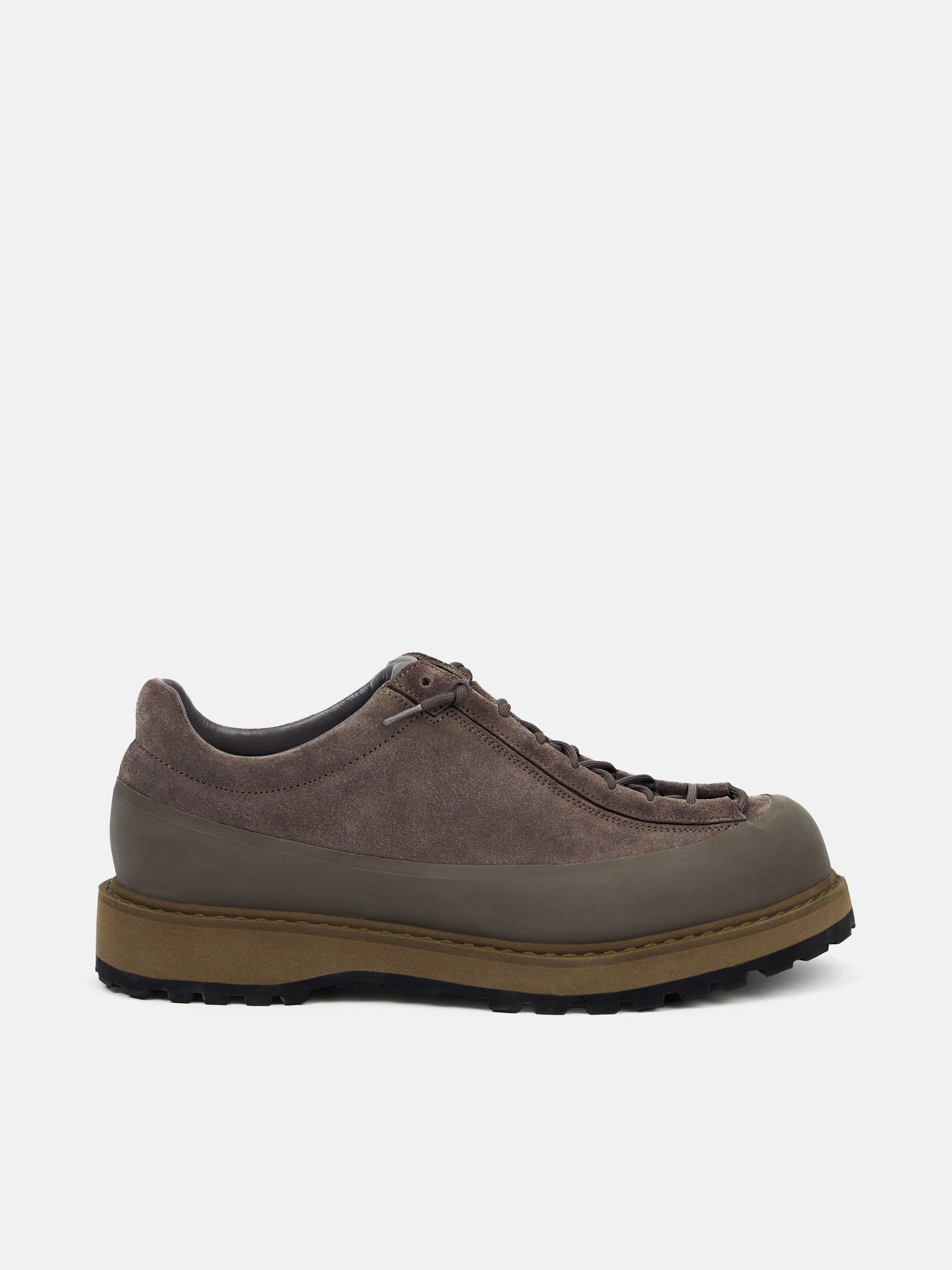 Кроссовки на шнуровке с резиновым рантом и рифленой подошвой Stone Island S100130 SUEDE SHOES, Military Green
Кроссовки на шнуровке с резиновым рантом и рифленой подошвой Stone Island S100130 SUEDE SHOES, Military Green