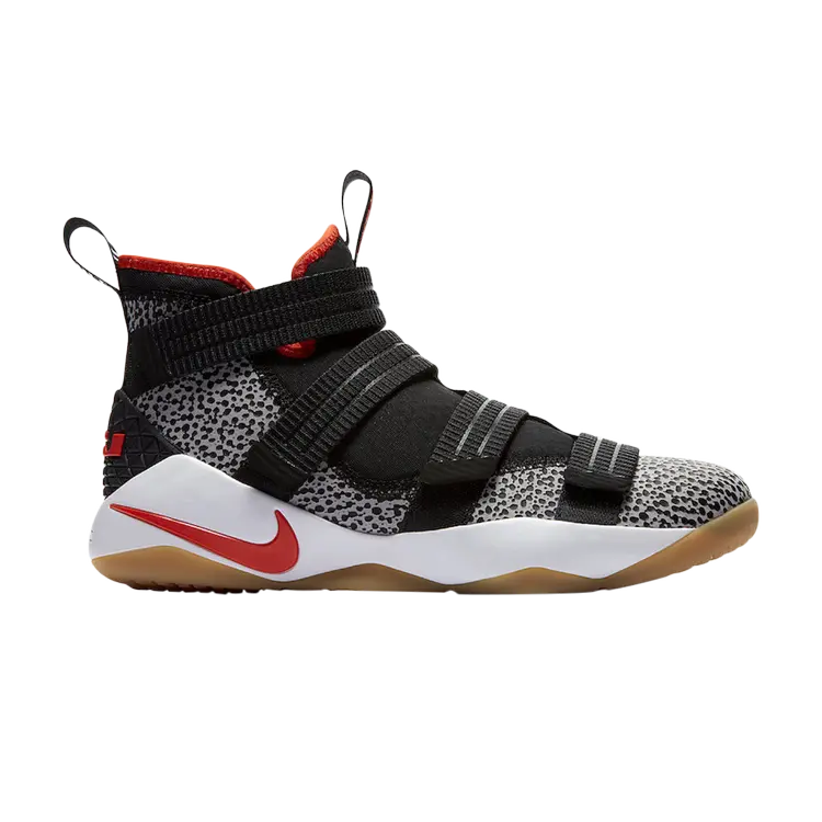 Кроссовки Nike LeBron Soldier 11 'Safari', черный 
Кроссовки Nike LeBron Soldier 11 'Safari', черный