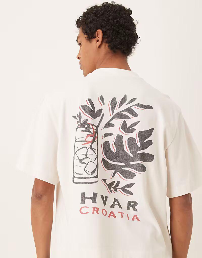 Укороченная футболка с принтом на спине Abercrombie & Fitch белого цвета
Укороченная футболка с принтом на спине Abercrombie & Fitch белого цвета