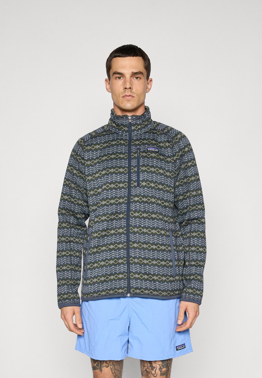 Флисовая куртка Patagonia BETTER SWEATER, Smolder Blue/Dark Blue
Флисовая куртка Patagonia BETTER SWEATER, Smolder Blue/Dark Blue