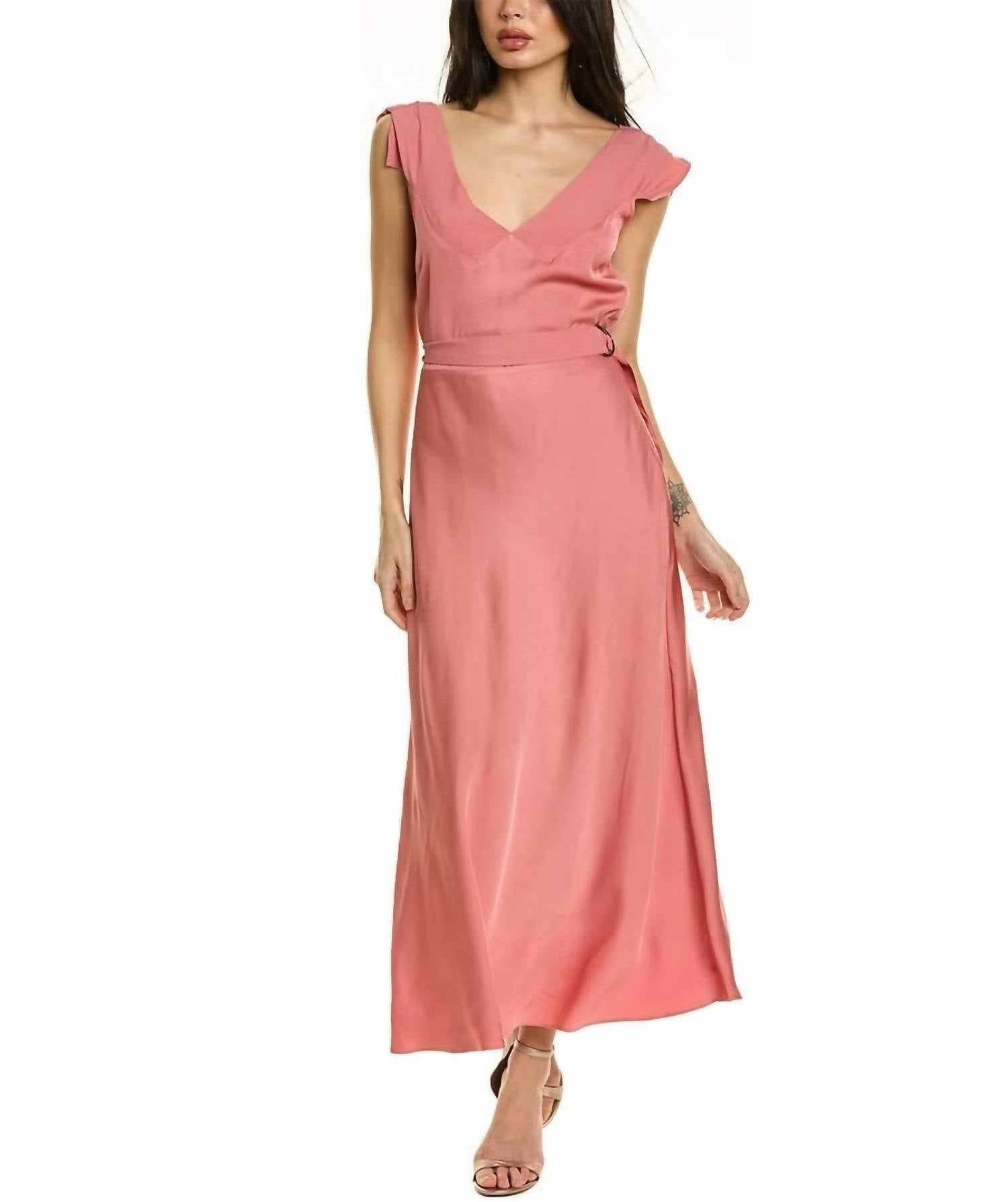 Платье миди с V-образным вырезом и косым вырезом цвета пыльно-розовый Ted Baker
Платье миди с V-образным вырезом и косым вырезом цвета пыльно-розовый Ted Baker