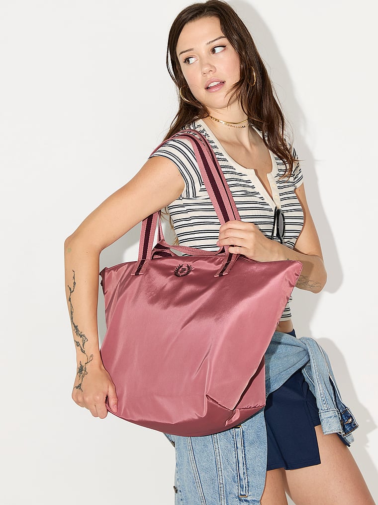 Нейлоновая сумка-тоут Pink, цвет soft begonia
Нейлоновая сумка-тоут Pink, цвет soft begonia