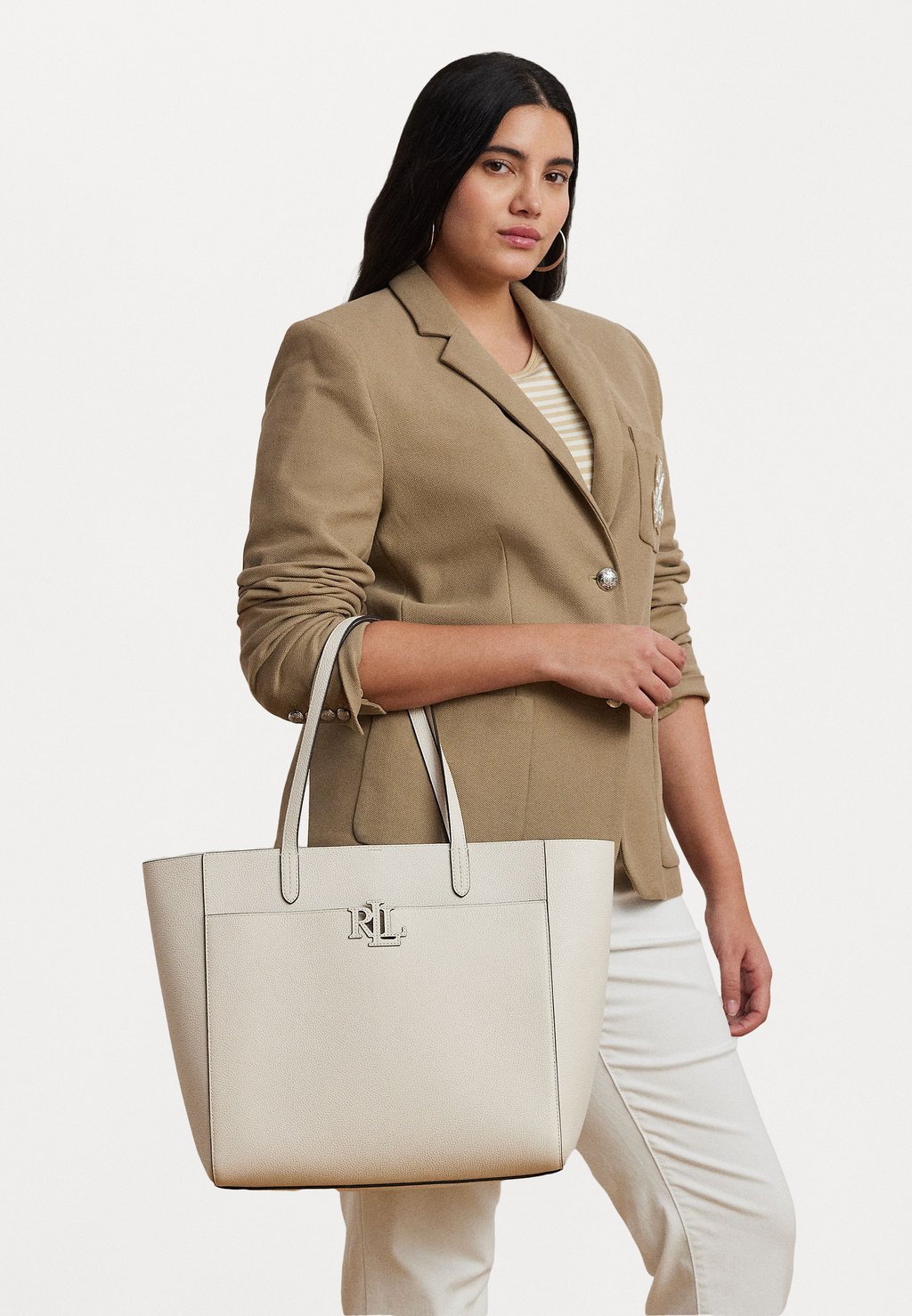 Сумка для покупок PEBBLED LEATHER LARGE CAMERYN TOTE BAG Lauren Ralph Lauren, белый
Сумка для покупок PEBBLED LEATHER LARGE CAMERYN TOTE BAG Lauren Ralph Lauren, белый