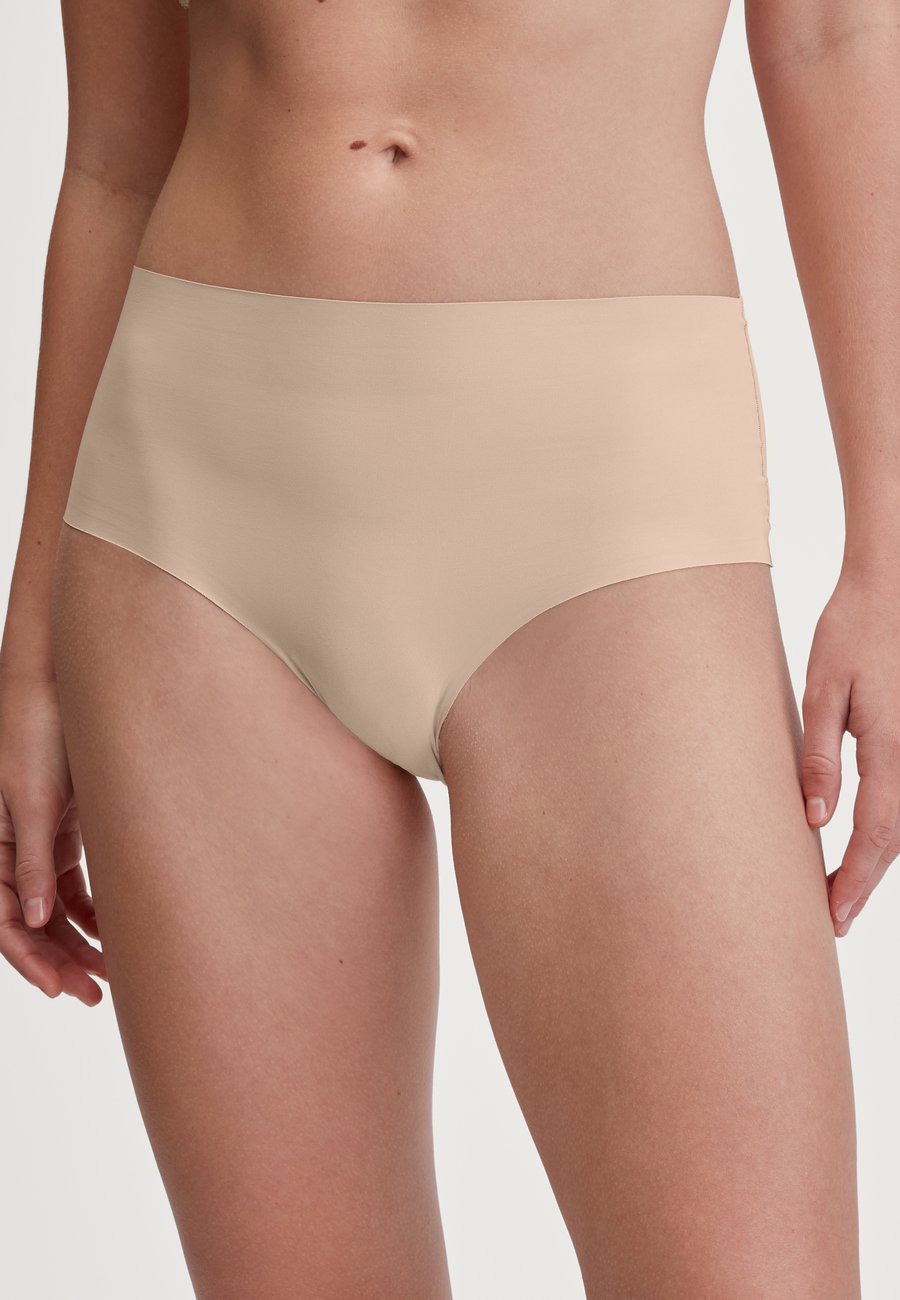 Брифы Calida SLEEK SKIN MIDI, Rose Teint/Nude
Брифы Calida SLEEK SKIN MIDI, Rose Teint/Nude