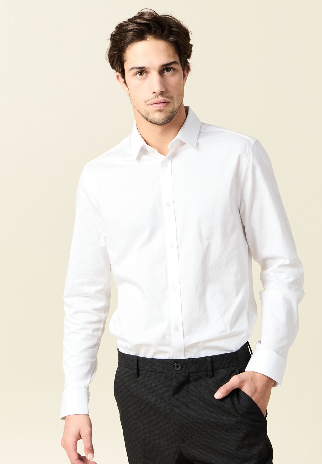 Официальная рубашка MIT LANGEN ÄRMELN BONOBO Jeans, белый
Официальная рубашка MIT LANGEN ÄRMELN BONOBO Jeans, белый