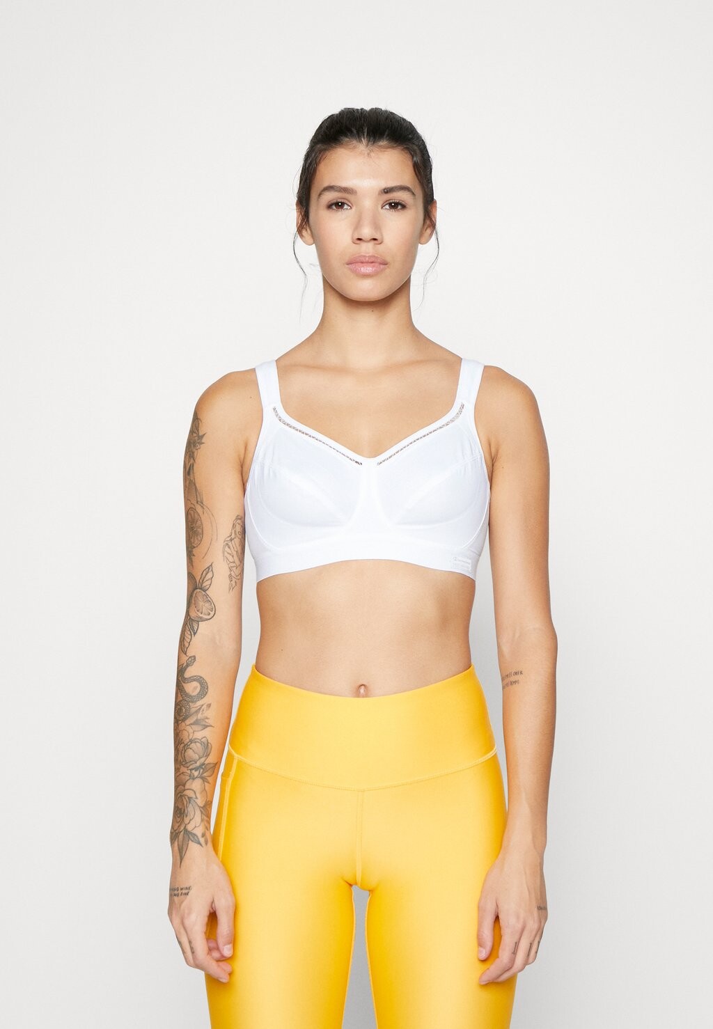 Спортивный бюстгальтер с высокой поддержкой Shock Absorber, белый
Спортивный бюстгальтер с высокой поддержкой Shock Absorber, белый