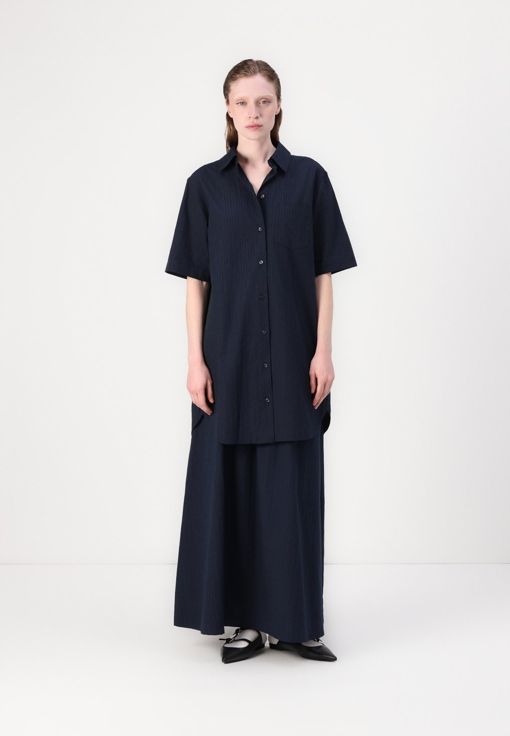 Платье-рубашка TINA SHIRT DRESS Samsøe Samsøe, темно-синий
Платье-рубашка TINA SHIRT DRESS Samsøe Samsøe, темно-синий