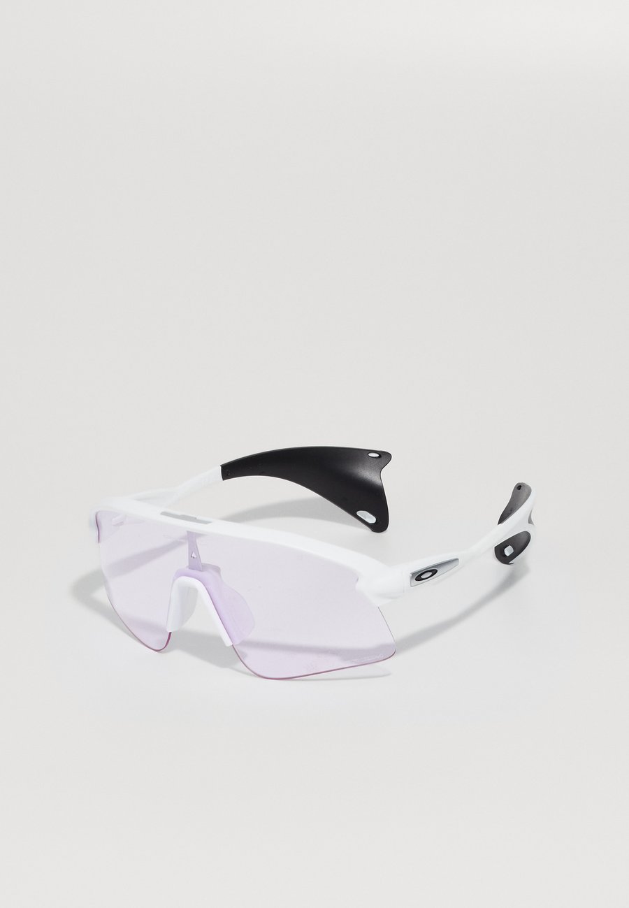 Солнцезащитные очки Oakley STUNT DEVIL UNISEX, Matte White/Black
Солнцезащитные очки Oakley STUNT DEVIL UNISEX, Matte White/Black