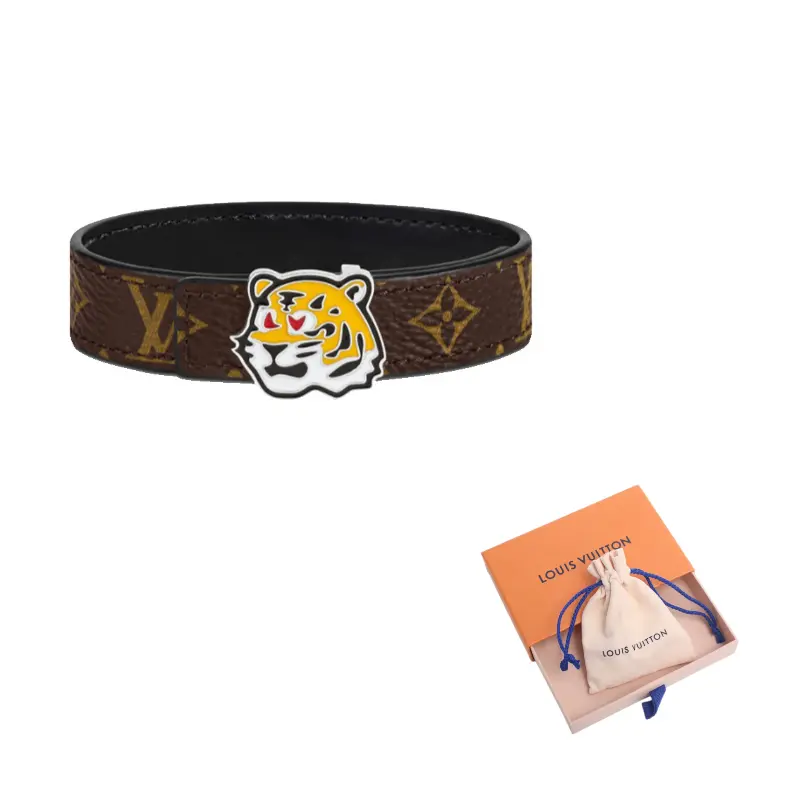 LOUIS VUITTON Браслет Calfskin Wristbands Unisex Black
LOUIS VUITTON Браслет Calfskin Wristbands Unisex Black