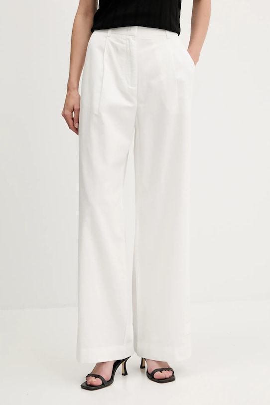 Брюки с добавлением льна Sisley, белый
Брюки с добавлением льна Sisley, белый