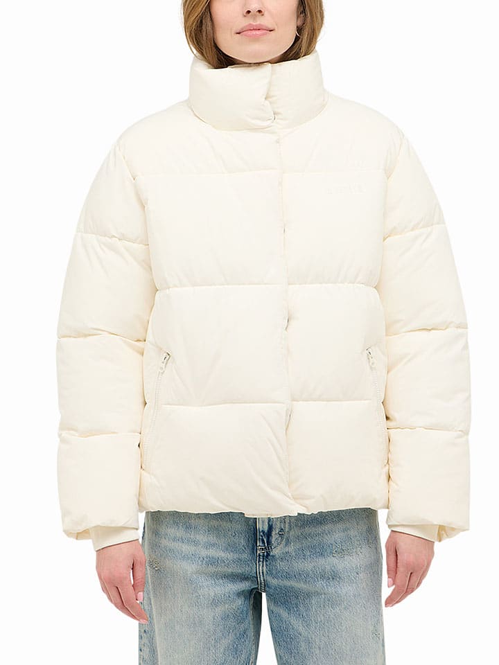 Стеганая куртка кремового цвета Mustang
Стеганая куртка кремового цвета Mustang