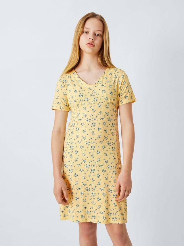 Детское платье с цветочным принтом, V-образным вырезом и поясом John Lewis, Yellow
Детское платье с цветочным принтом, V-образным вырезом и поясом John Lewis, Yellow