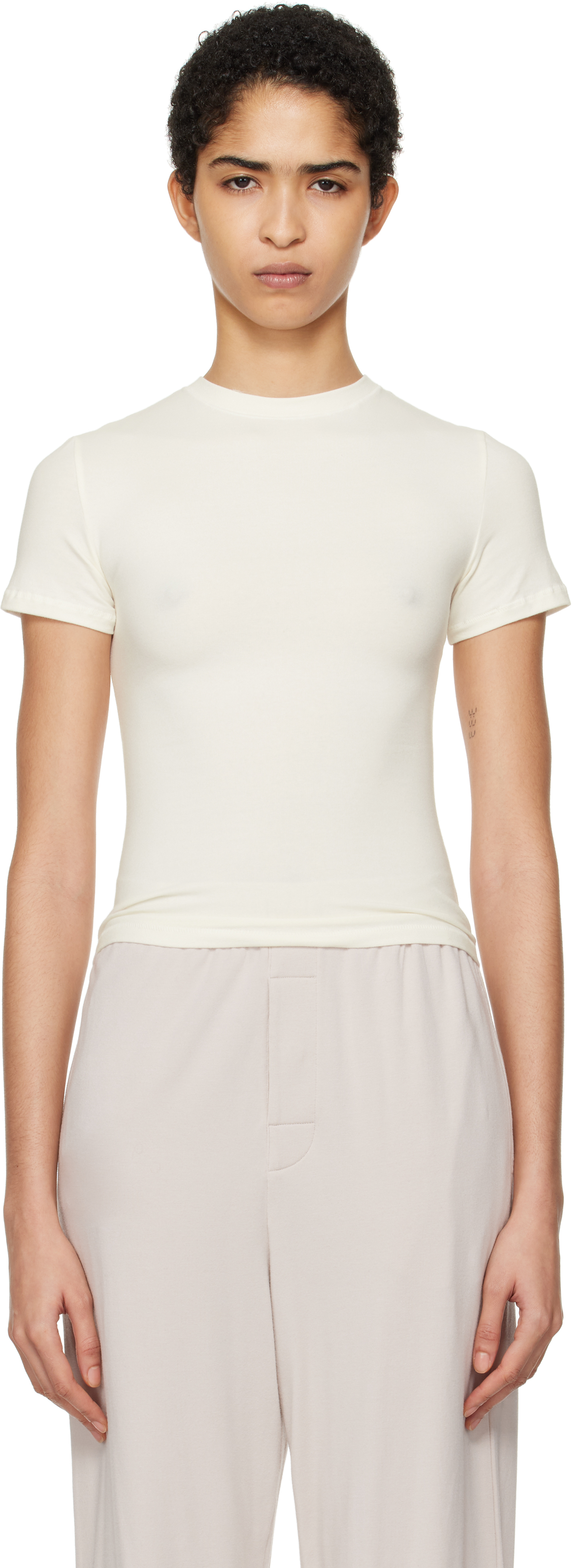 Футболка KIM Off-White из хлопкового джерси SKIMS
Футболка KIM Off-White из хлопкового джерси SKIMS