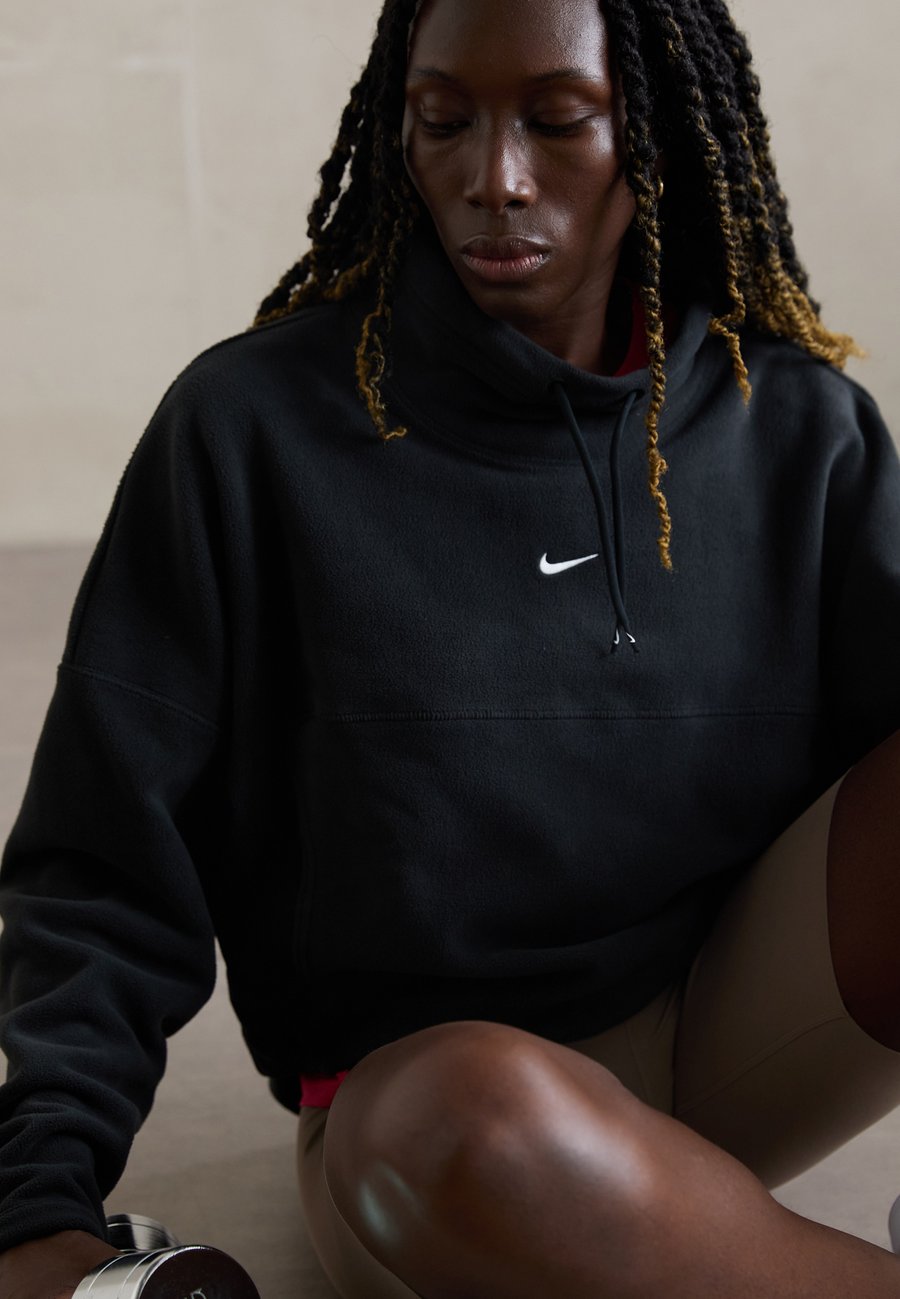 Джемпер Nike Performance ONE, Black/White/Black
Джемпер Nike Performance ONE, Black/White/Black