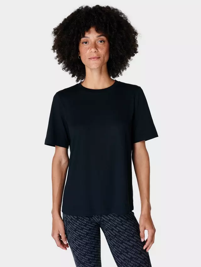 Футболка Sweaty Betty Essential Organic Cotton Blend Crew Neck, черный
Футболка Sweaty Betty Essential Organic Cotton Blend Crew Neck, черный