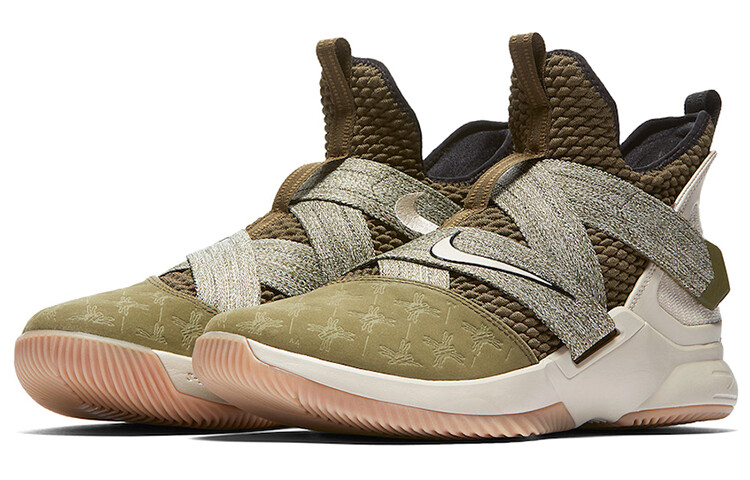 Мужские баскетбольные кроссовки Nike Zoom Soldier 12
Мужские баскетбольные кроссовки Nike Zoom Soldier 12