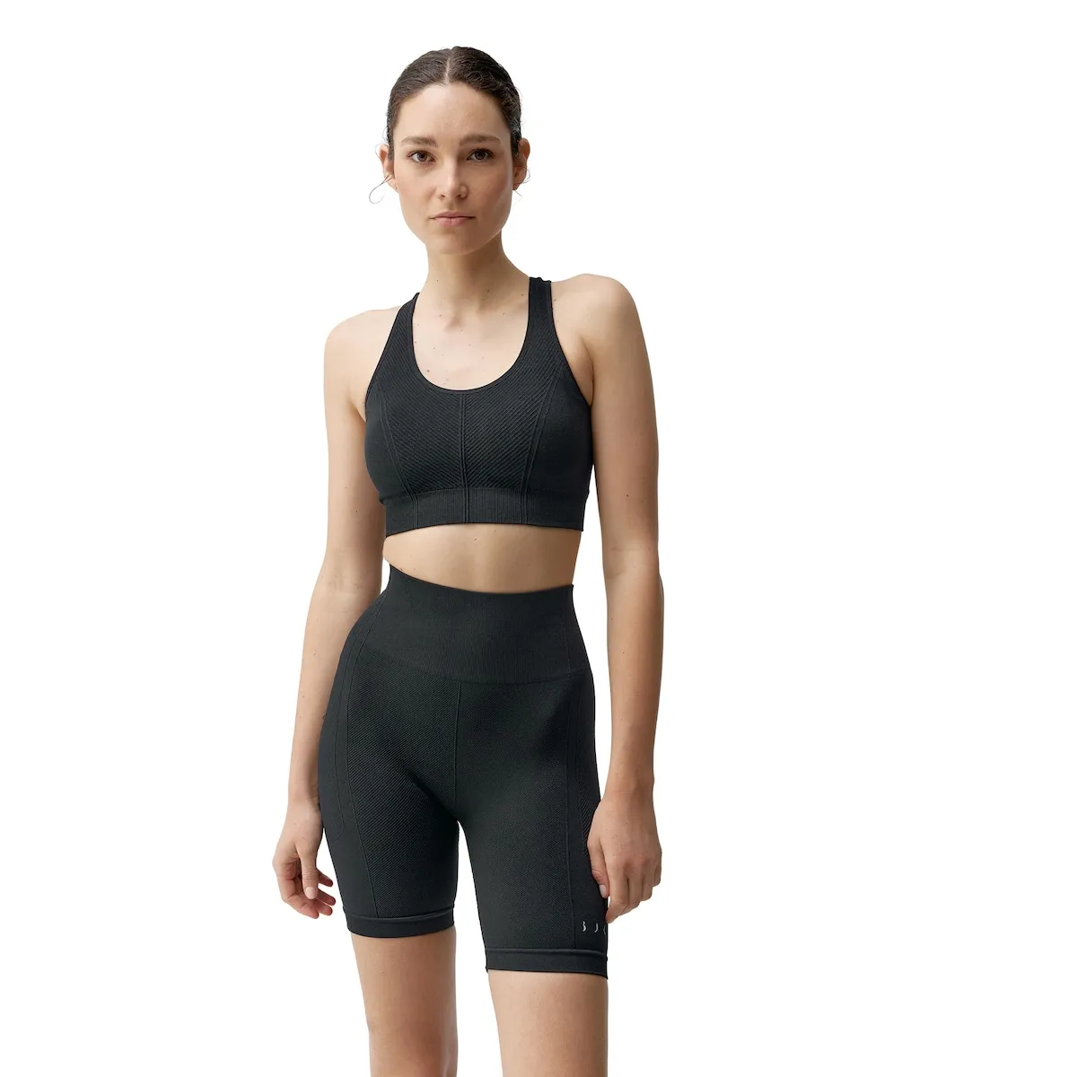 Женский спортивный топ Soma Born Living Yoga, черный
Женский спортивный топ Soma Born Living Yoga, черный