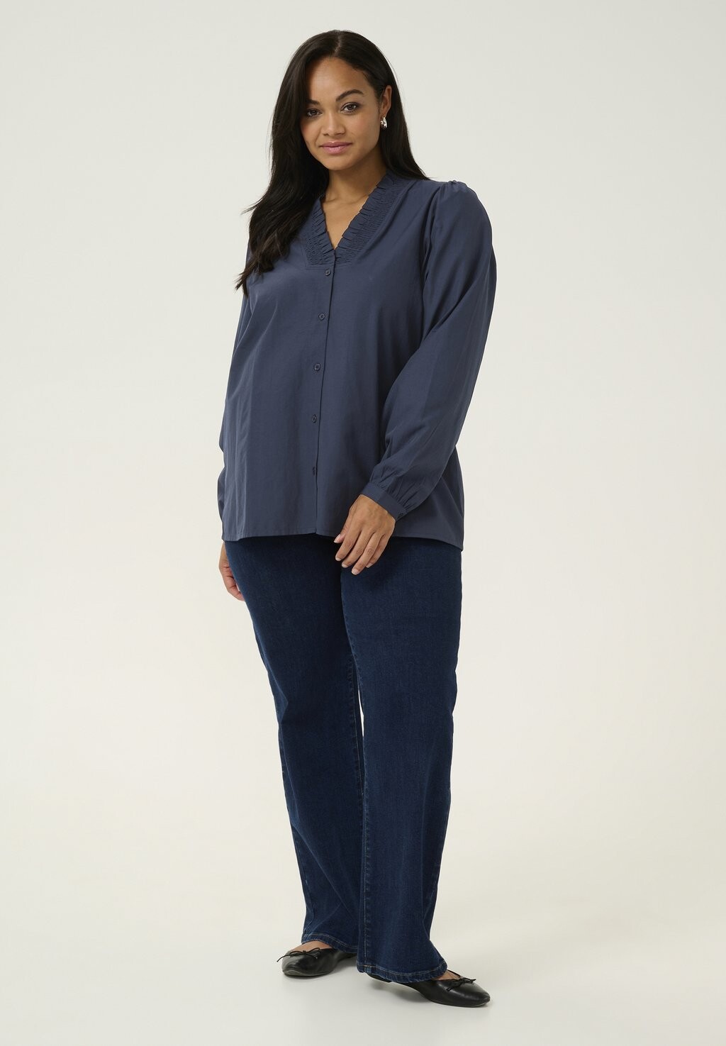 Блузка на пуговицах MAI Kaffe Curve, темно-синий
Блузка на пуговицах MAI Kaffe Curve, темно-синий