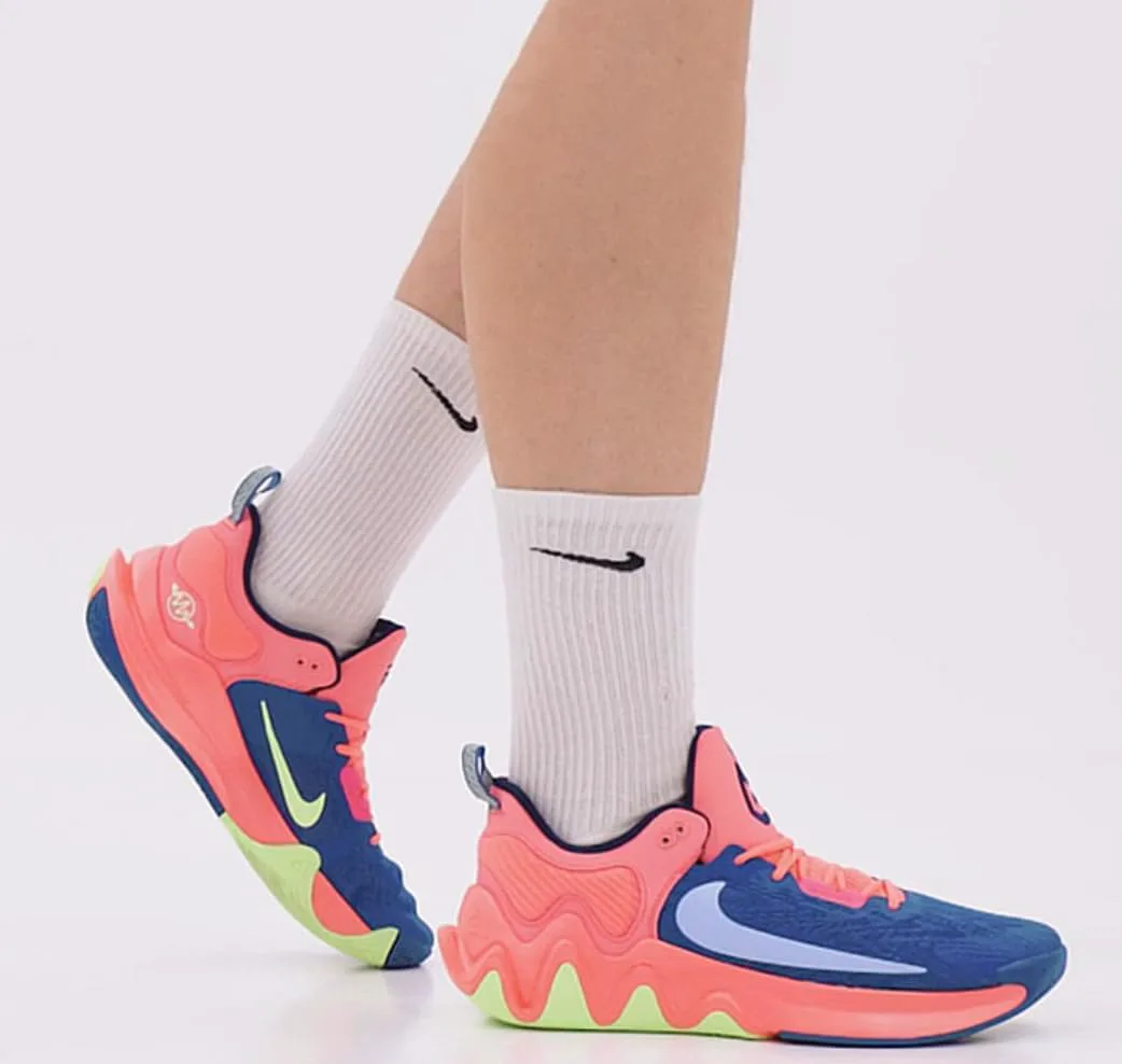 Мужские баскетбольные кроссовки Nike, размер три четверти, розовый/мультиколор/красный
Мужские баскетбольные кроссовки Nike, размер три четверти, розовый/мультиколор/красный