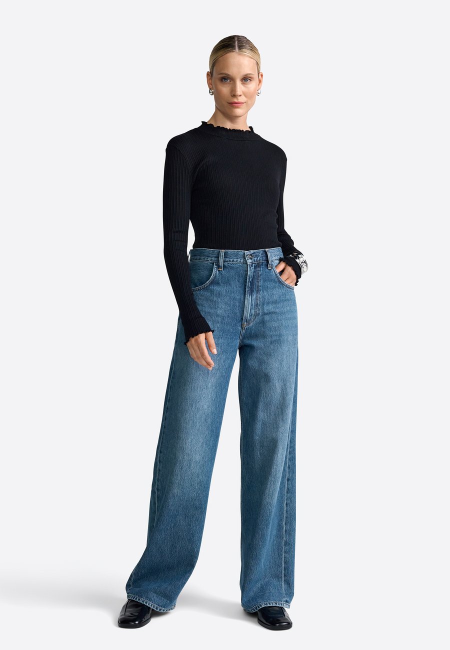 Джемпер Rich & Royal LONGSLEEVE, Black
Джемпер Rich & Royal LONGSLEEVE, Black