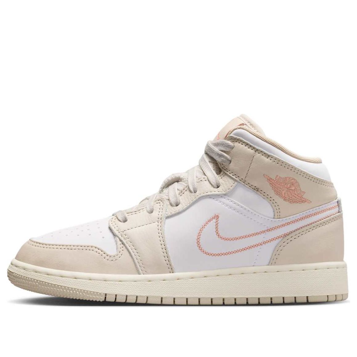 Кроссовки (GS) Air Jordan 1 Mid SE 'Sand Drift White'
Кроссовки (GS) Air Jordan 1 Mid SE 'Sand Drift White'