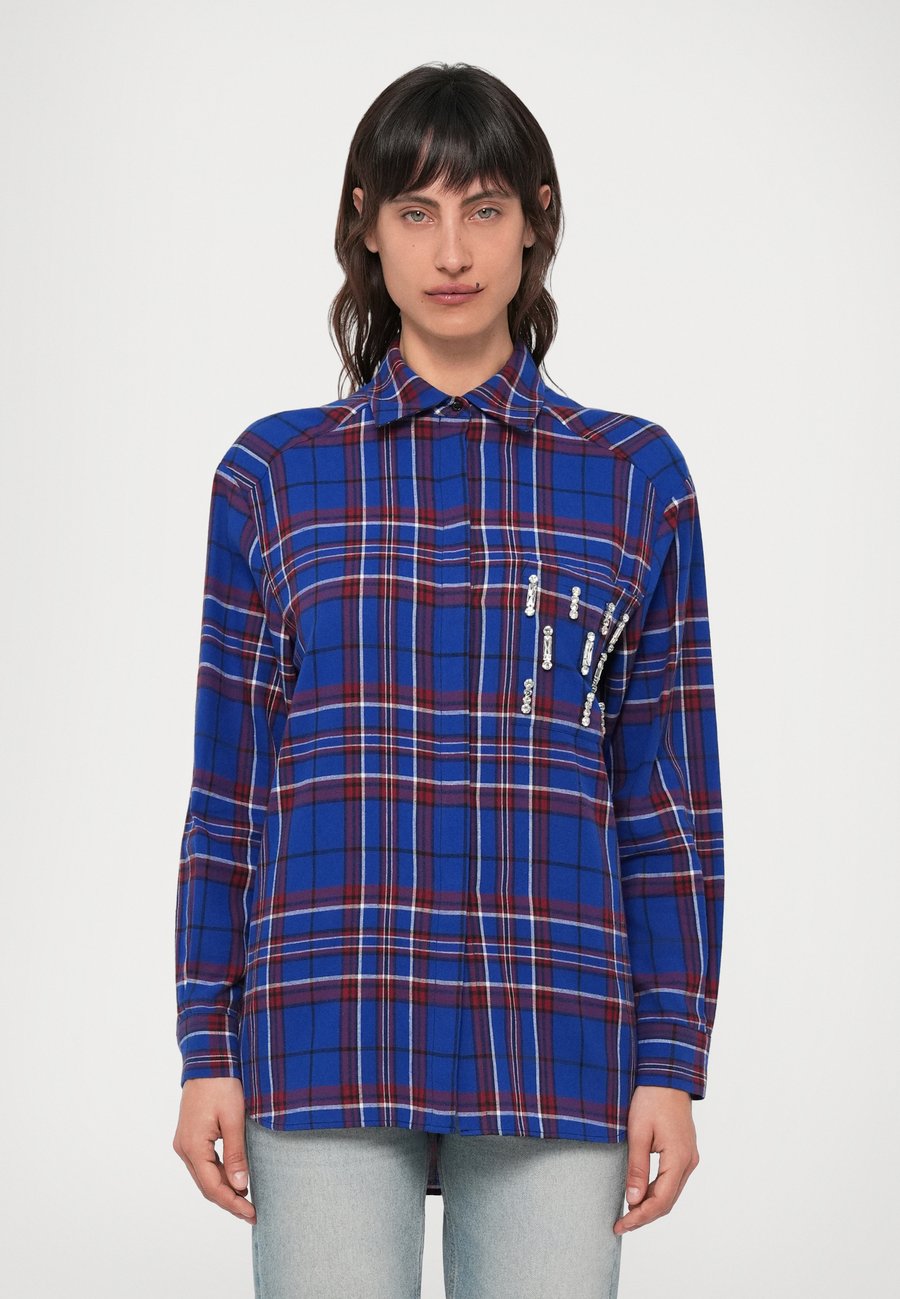 Блуза MAX&Co. SCOLI, Blau/Blue
Блуза MAX&Co. SCOLI, Blau/Blue