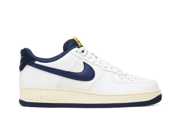 Кроссовки Nike Air Force 1, белый
Кроссовки Nike Air Force 1, белый