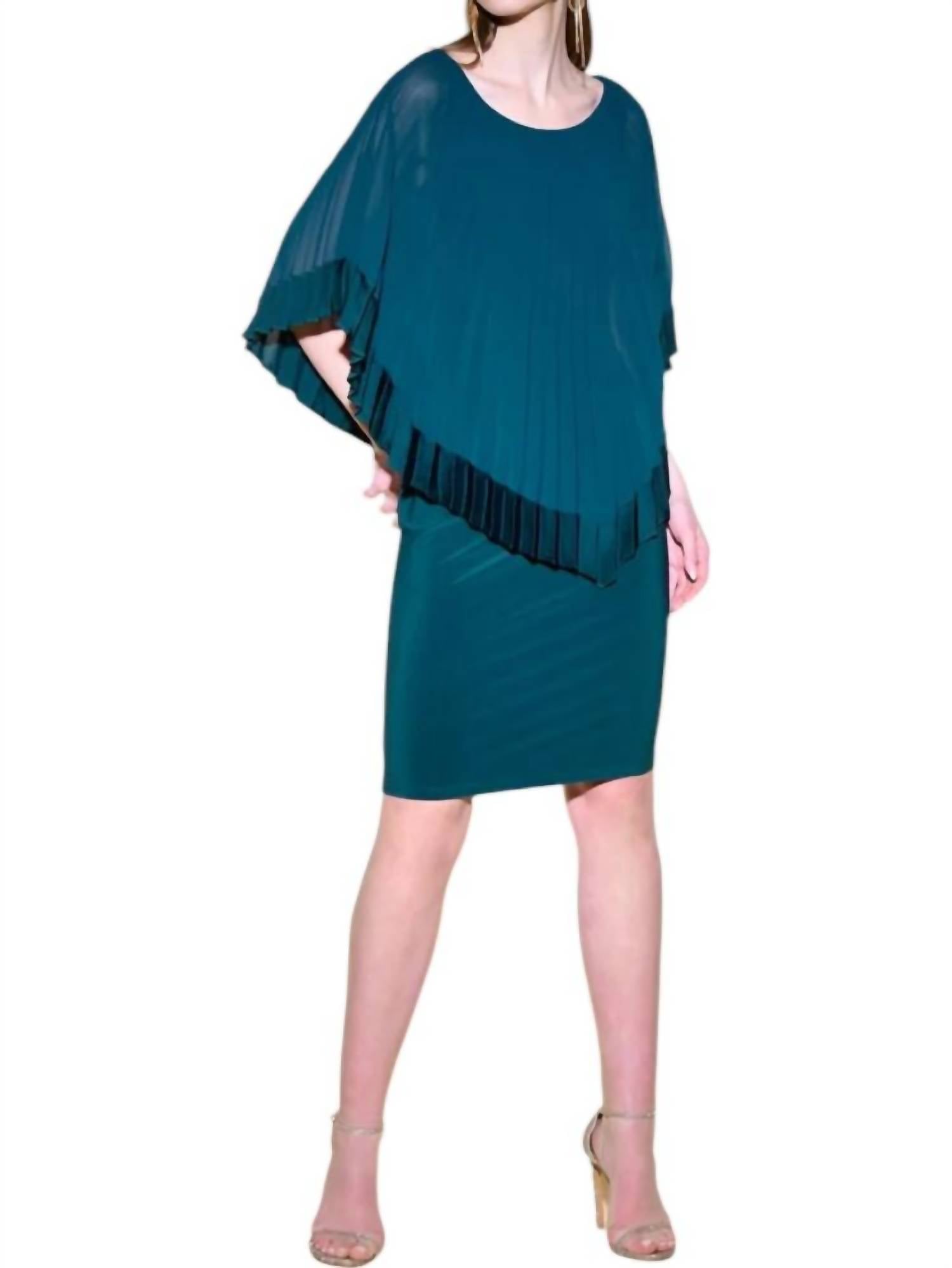 Шелковистое платье-футляр цвета альпийской зелени Joseph Ribkoff 
Шелковистое платье-футляр цвета альпийской зелени Joseph Ribkoff