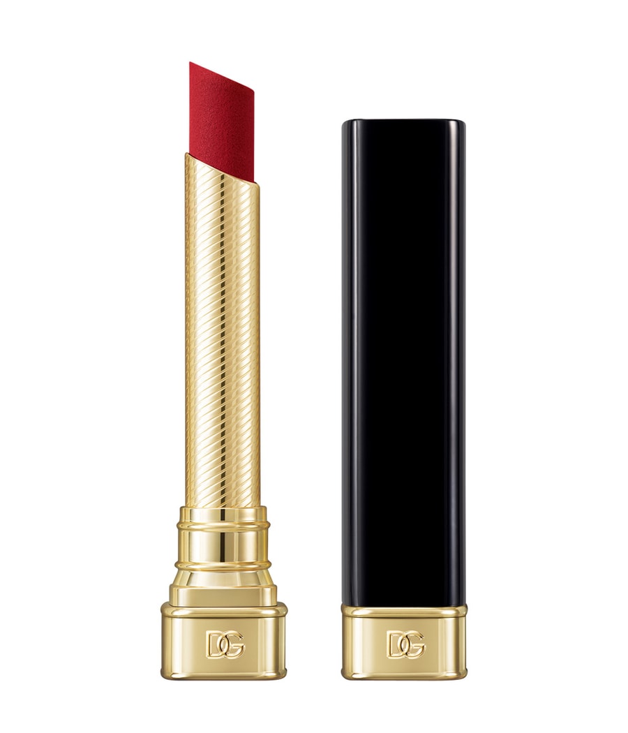 Помада Dolce&Gabbana My Comfy Matte, Nr. 25.05 - Beerenfarbenes neutrales Rot, 27g
Помада Dolce&Gabbana My Comfy Matte, Nr. 25.05 - Beerenfarbenes neutrales Rot, 27g
