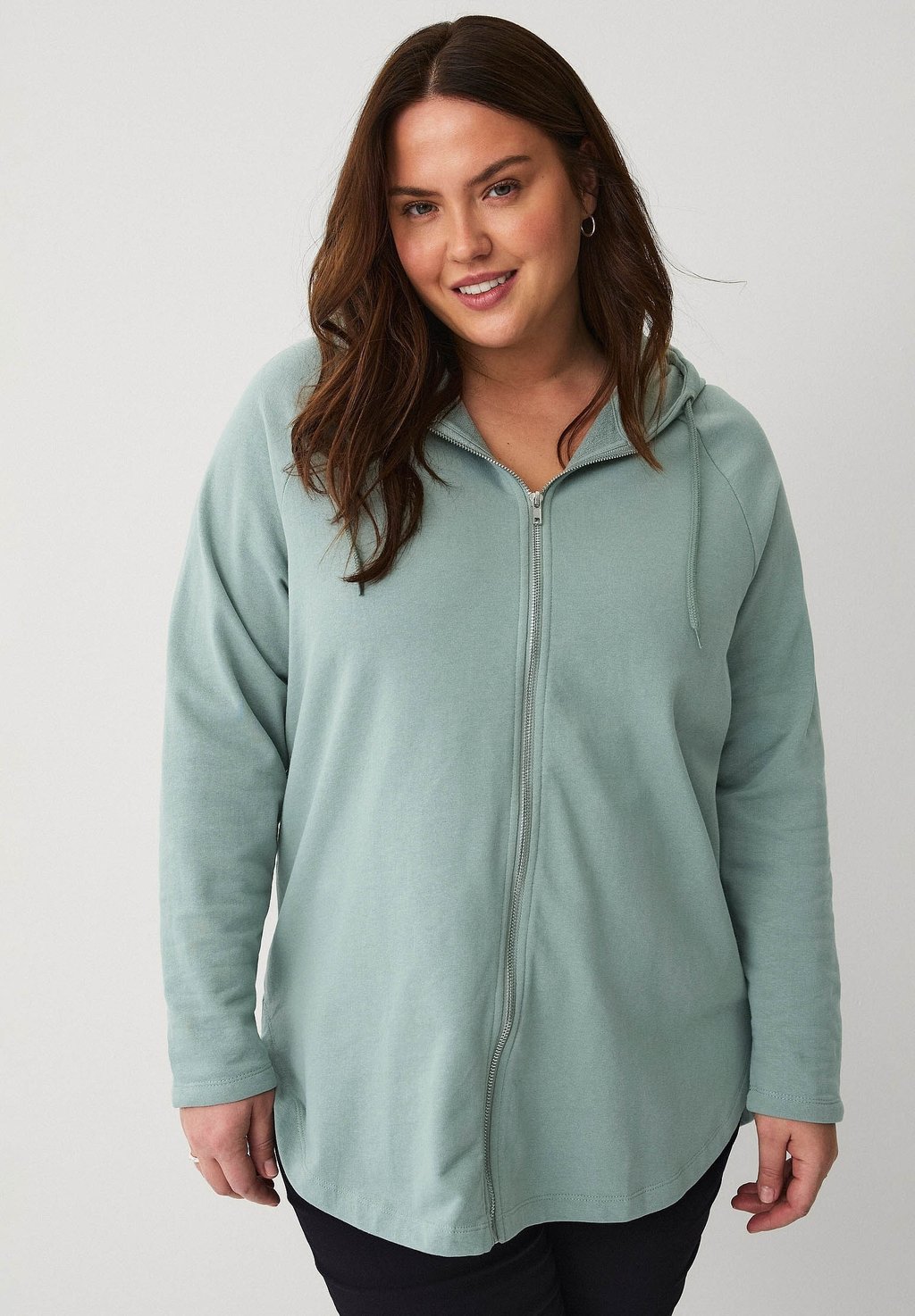 Толстовка на молнии Ellos Plus collection, зеленый
Толстовка на молнии Ellos Plus collection, зеленый