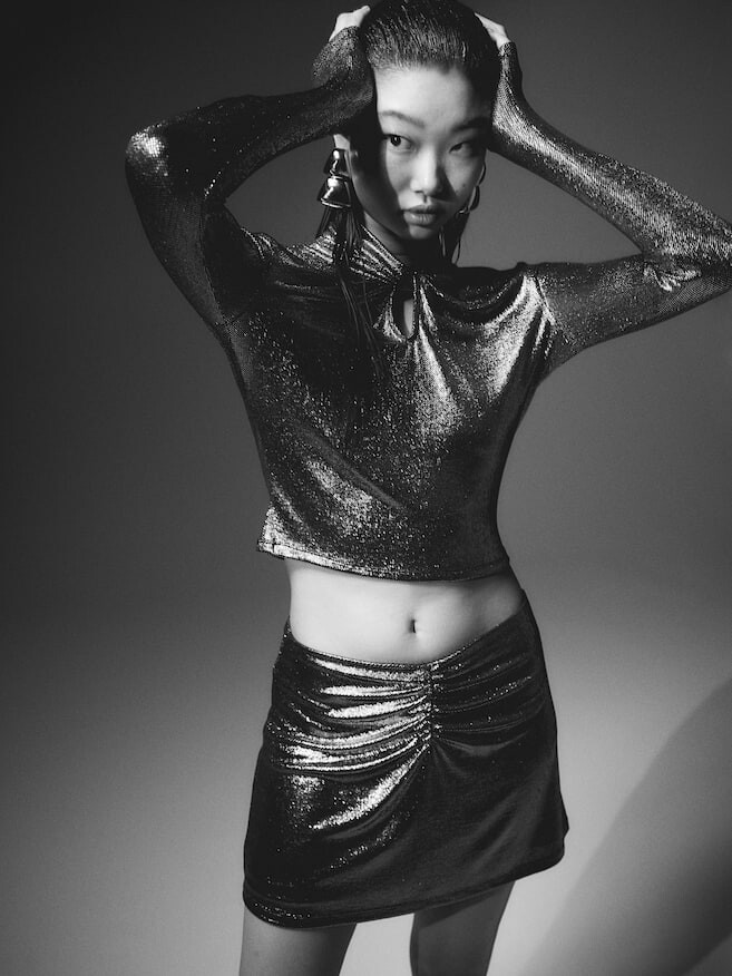 Рубашка с мерцающей деталью H&M, черный
Рубашка с мерцающей деталью H&M, черный