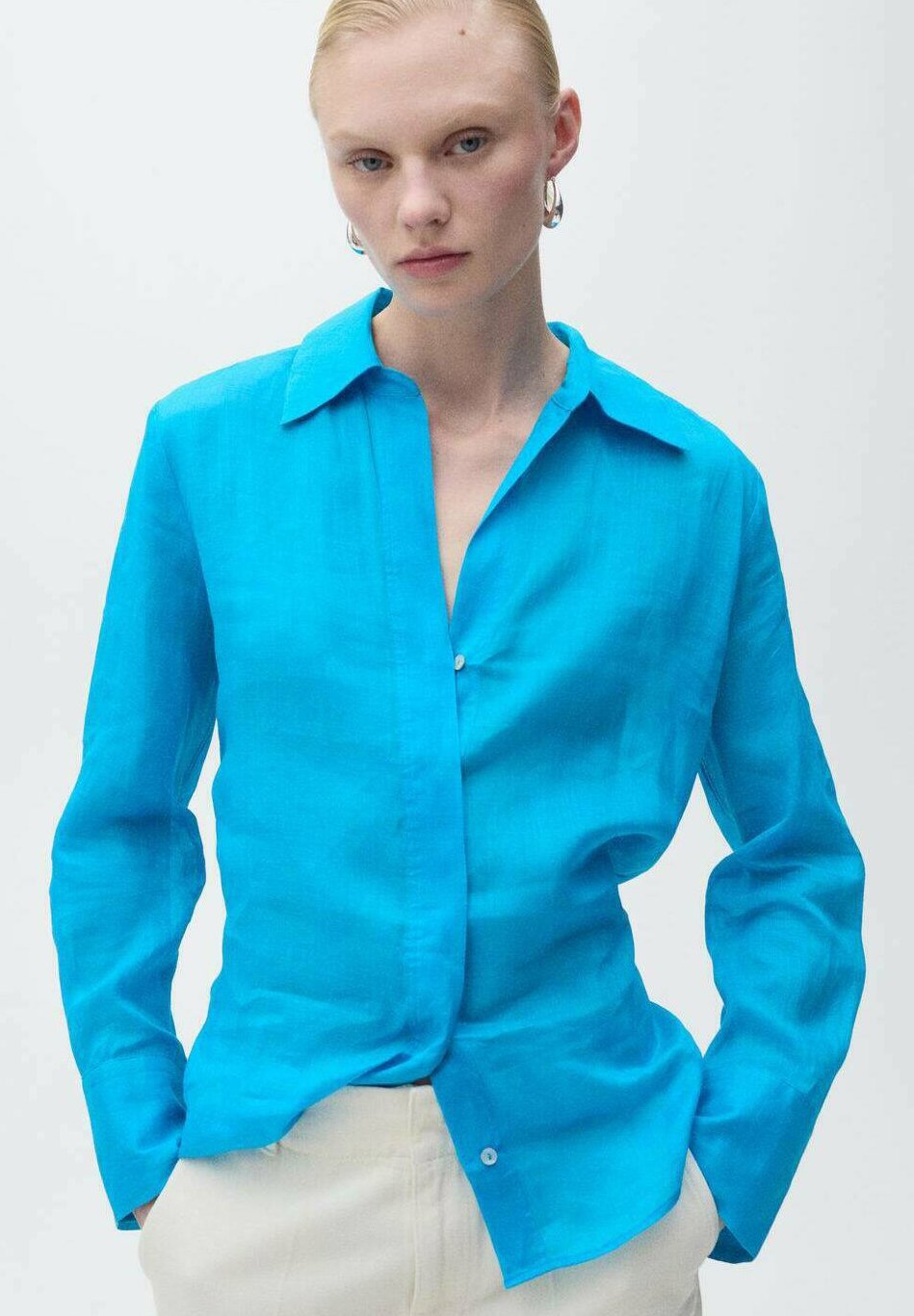 Блузка на пуговицах CLARIETY Mango, темно-синий
Блузка на пуговицах CLARIETY Mango, темно-синий