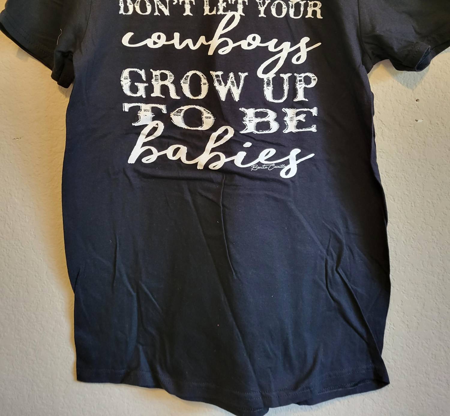 Женская футболка с короткими рукавами черного цвета Benita Cecille
Женская футболка с короткими рукавами черного цвета Benita Cecille