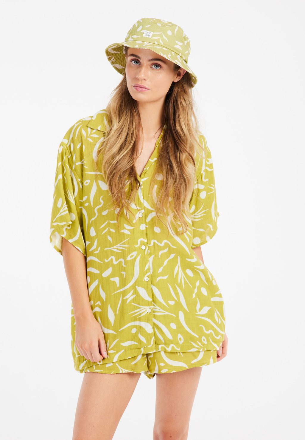 Рубашка SHORTSLEEVE Protest, светло-зеленый 
Рубашка SHORTSLEEVE Protest, светло-зеленый