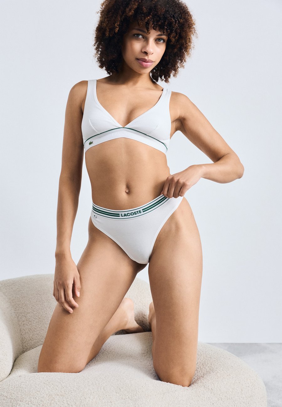 Трусы Lacoste Thong, White
Трусы Lacoste Thong, White