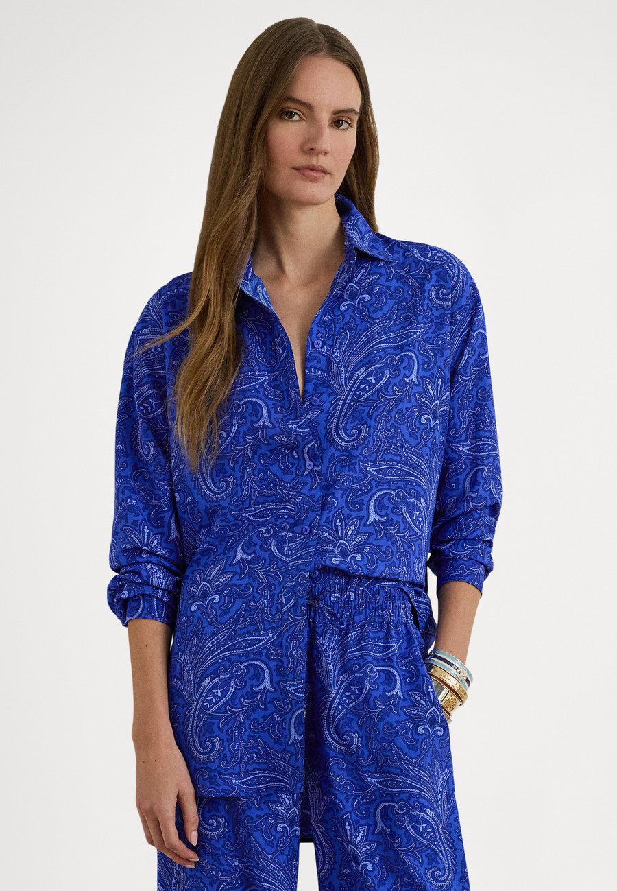 Блуза Lauren Ralph Lauren Petite RELAXED FIT PAISLEY CREPE SHIRT, Blue /Blue
Блуза Lauren Ralph Lauren Petite RELAXED FIT PAISLEY CREPE SHIRT, Blue /Blue