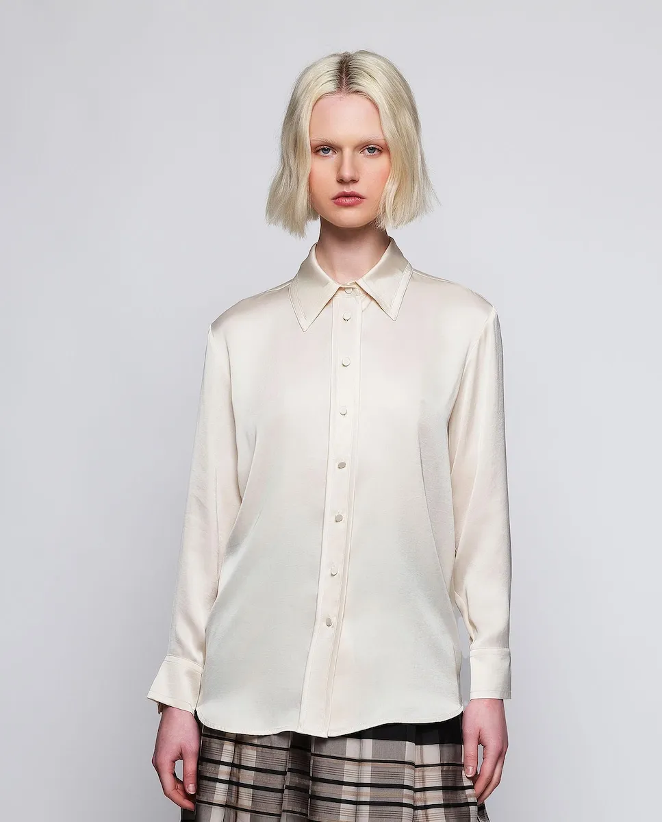 Женская блузка однотонная с плавным кроем Mirto, бежевый
Женская блузка однотонная с плавным кроем Mirto, бежевый