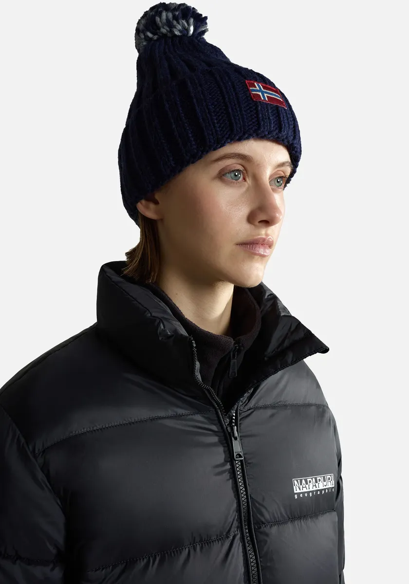 Шапка-помпон Napapijri "SEMUIURY W", цвет морской волны 
Шапка-помпон Napapijri "SEMUIURY W", цвет морской волны
