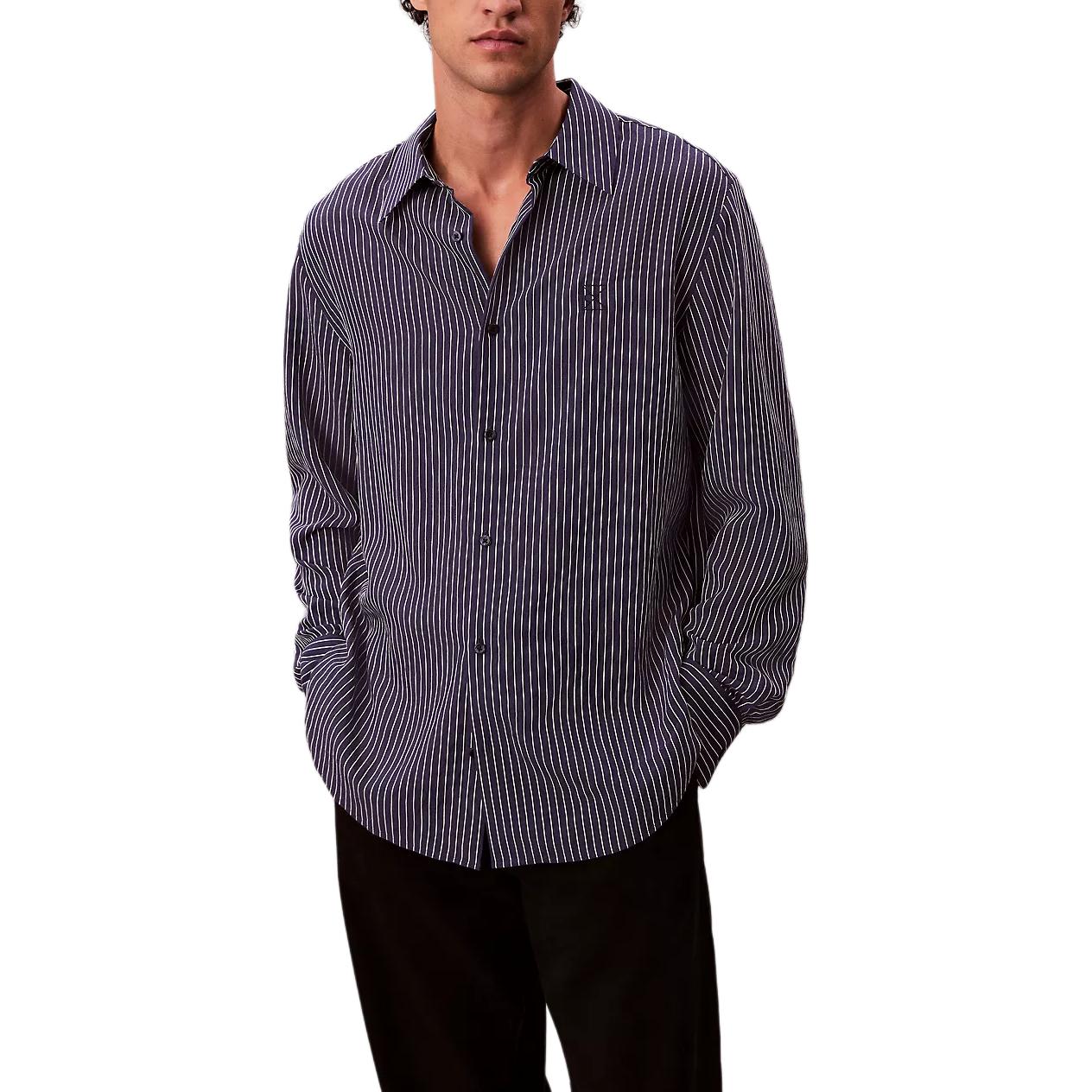 Calvin Klein Мужская рубашка темно-синего цвета с заостренным воротником и декоративными камнями, средней высоты
Calvin Klein Мужская рубашка темно-синего цвета с заостренным воротником и декоративными камнями, средней высоты