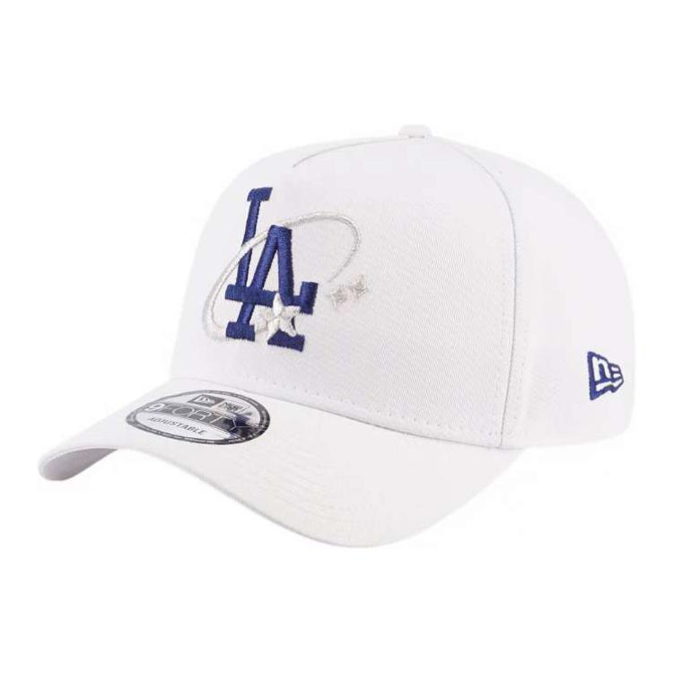 New Era Бейсболка унисекс белая
New Era Бейсболка унисекс белая